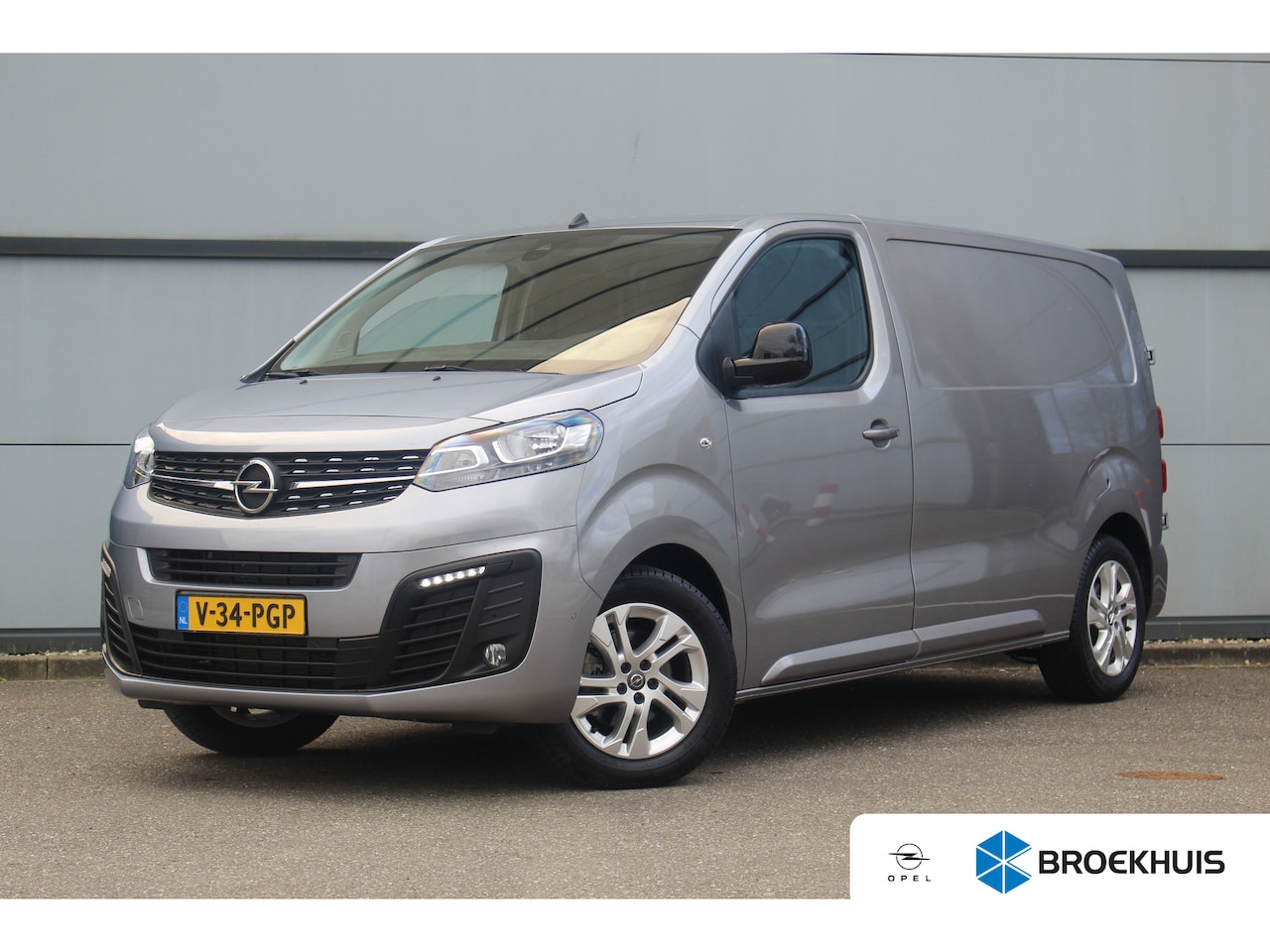 Opel Vivaro - L2H1 180 PK Innovation AUT. | Camera | Airco | Cruise C. | BLIS | Park Assist V&A | CarPla - AutoWereld.nl