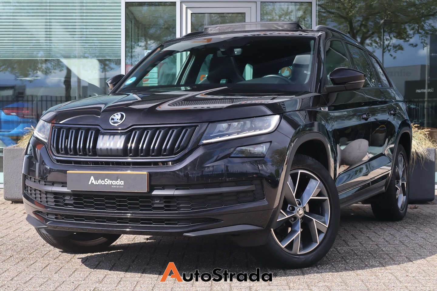 Skoda Kodiaq - 1.5 TSI SportLine ACT 150pk DSG I Pano I Navi I Trekhaak I Virtual I Stuurverwarming - AutoWereld.nl