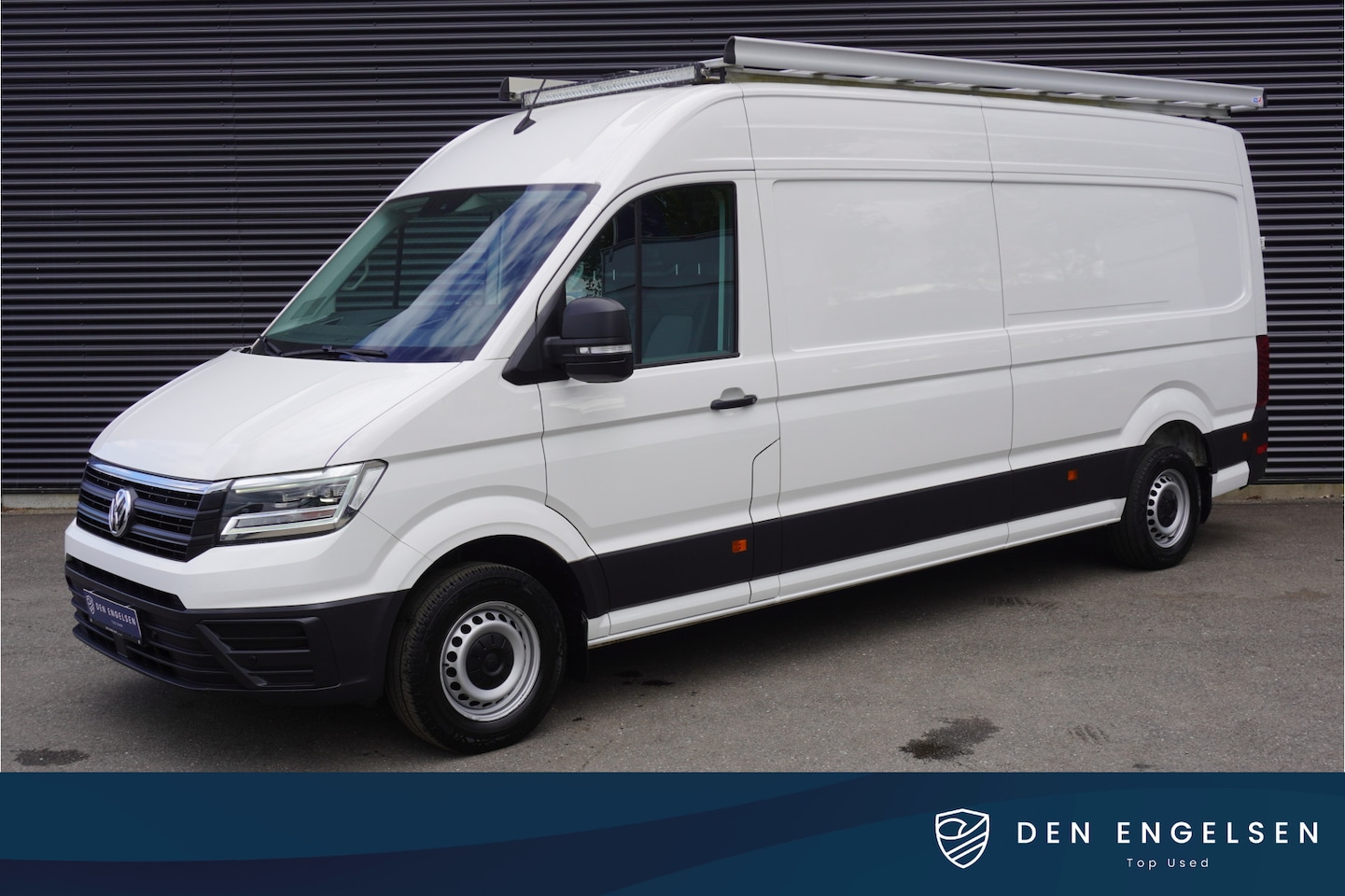Volkswagen Crafter - 180pk L4H3/L3H2 LED Imperiaal werkplaats inrichting Cruise control Trekhaak Camera - AutoWereld.nl