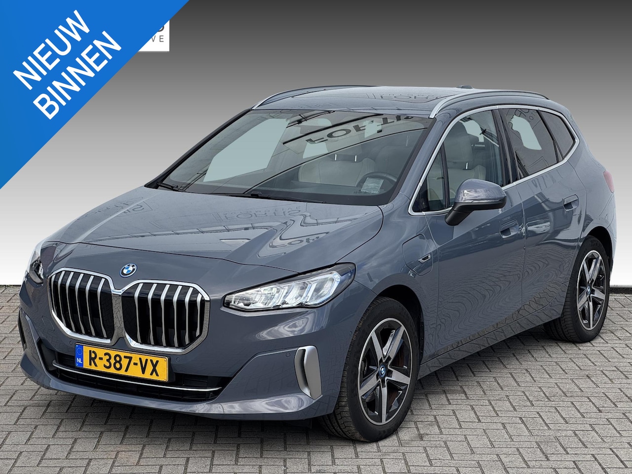BMW 2-serie Active Tourer - 225e xDrive NL-AUTO | TREKHAAK | PANODAK - AutoWereld.nl