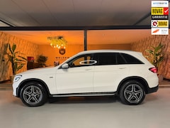Mercedes-Benz GLC-klasse - 300e 4MATIC AMG Garantie Elek Trekhaak Pano Sfeer Leder Cruise Matrix Led Dab Elek Achterk