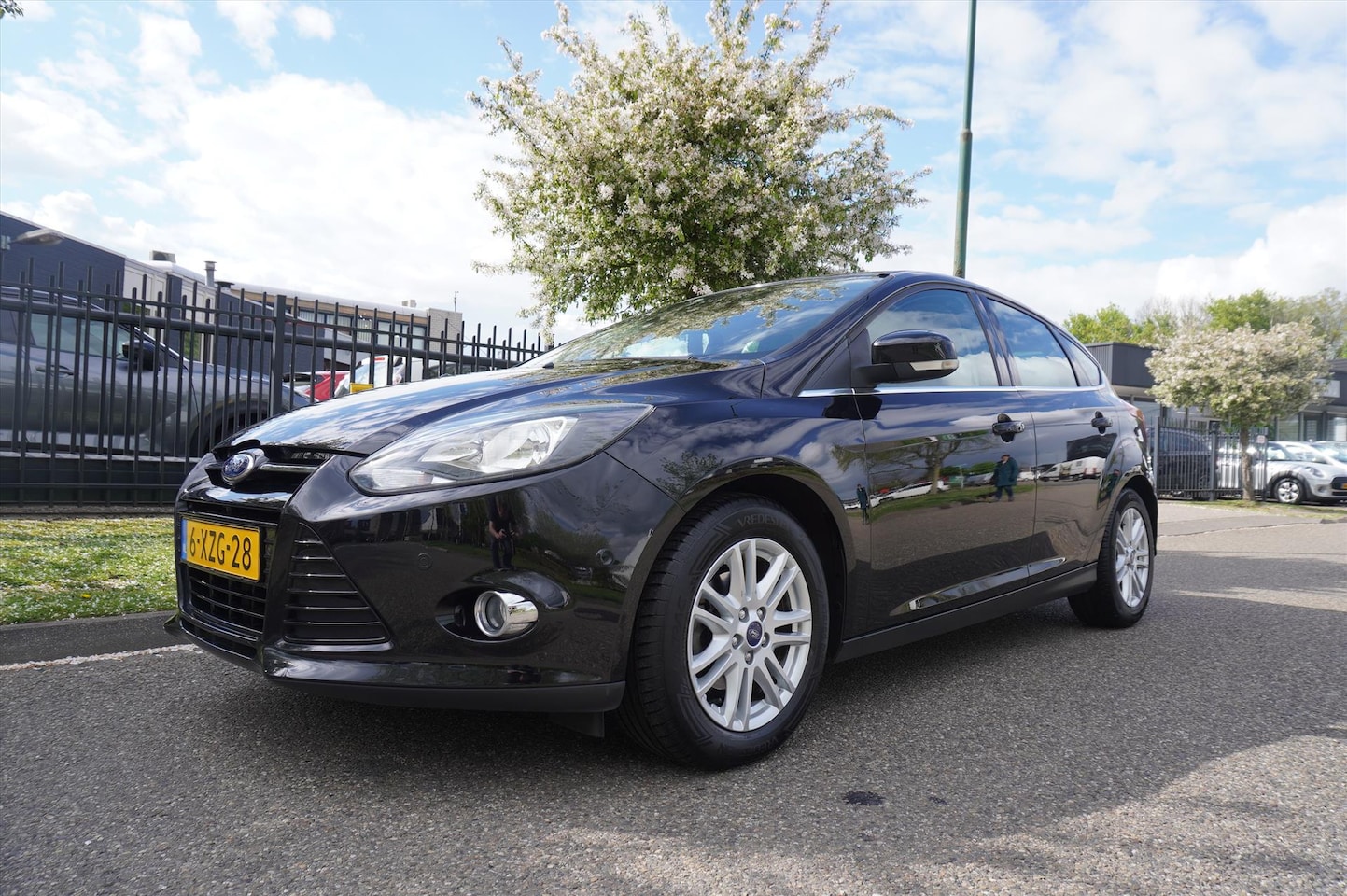 Ford Focus - 1.0 EcoBoost 125pk 5-deurs Econetic Lease Titanium Thaak 99.488 KM - AutoWereld.nl