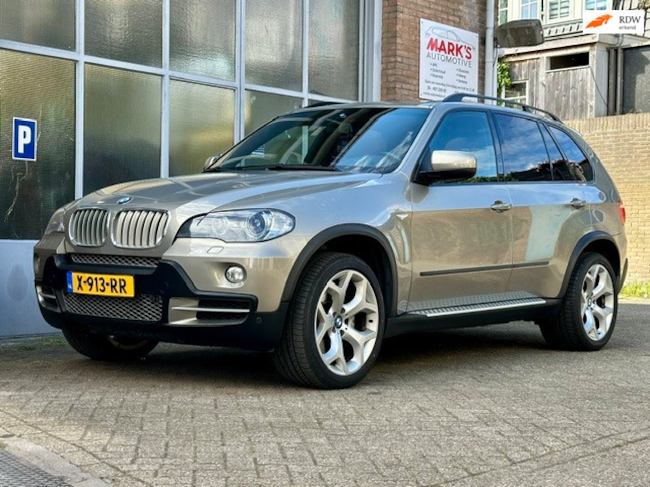 BMW X5 - XDrive48i 7-persoons ,panoramadak - AutoWereld.nl