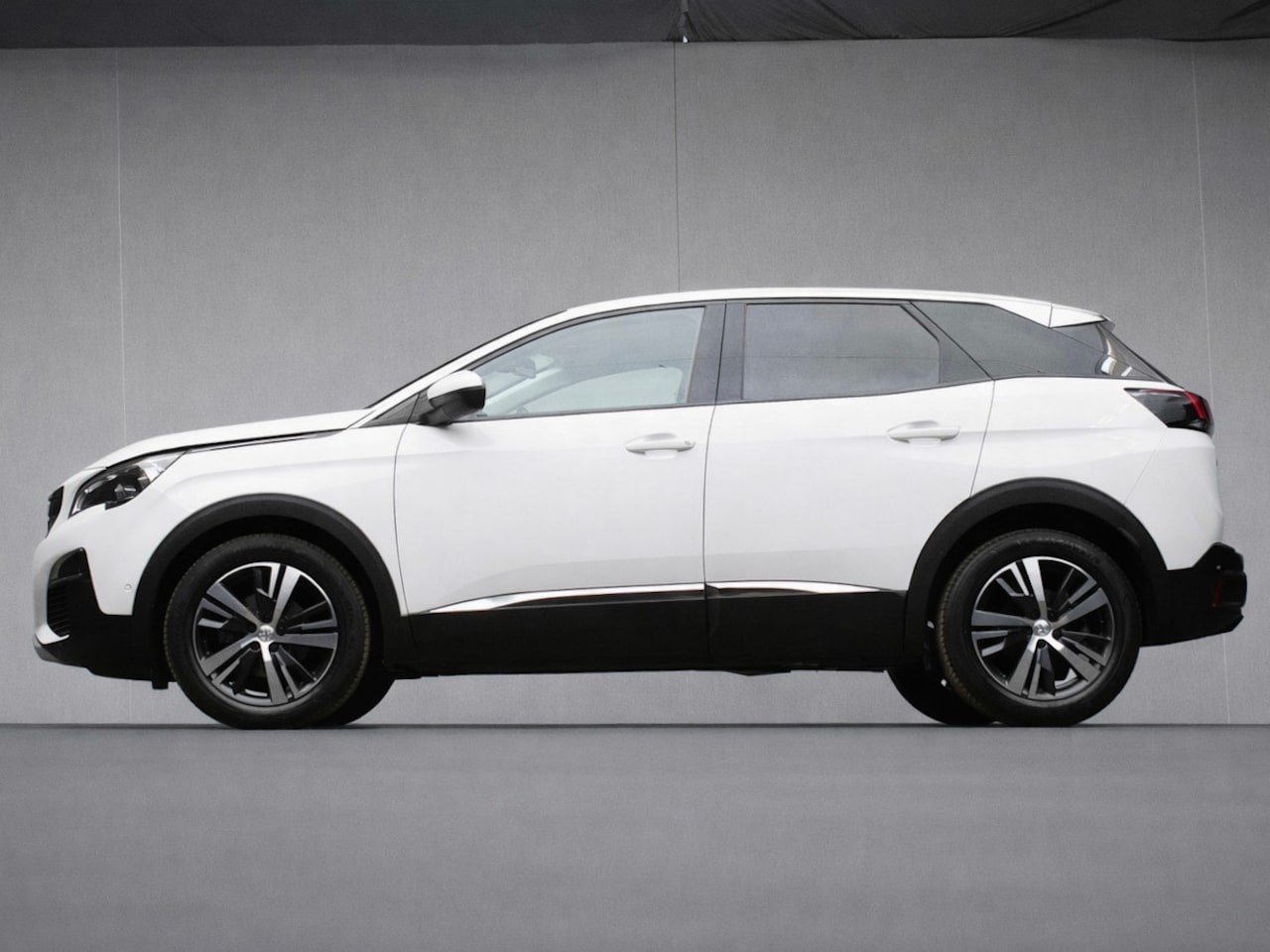 Peugeot 3008 - 1.2 PureTech Allure Sport (APPLE CARPLAY,NAVI,CAMERA,360 VIEW,ADAPTIVE CRUISE,CLIMATE,GETI - AutoWereld.nl