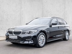 BMW 3-serie Touring - 330e (215kW / 292pk) * LED, HALF LEDER, TREKH, SHADOW-LINE, PRIVACY, HiFi * 1e EIG - UNFAL