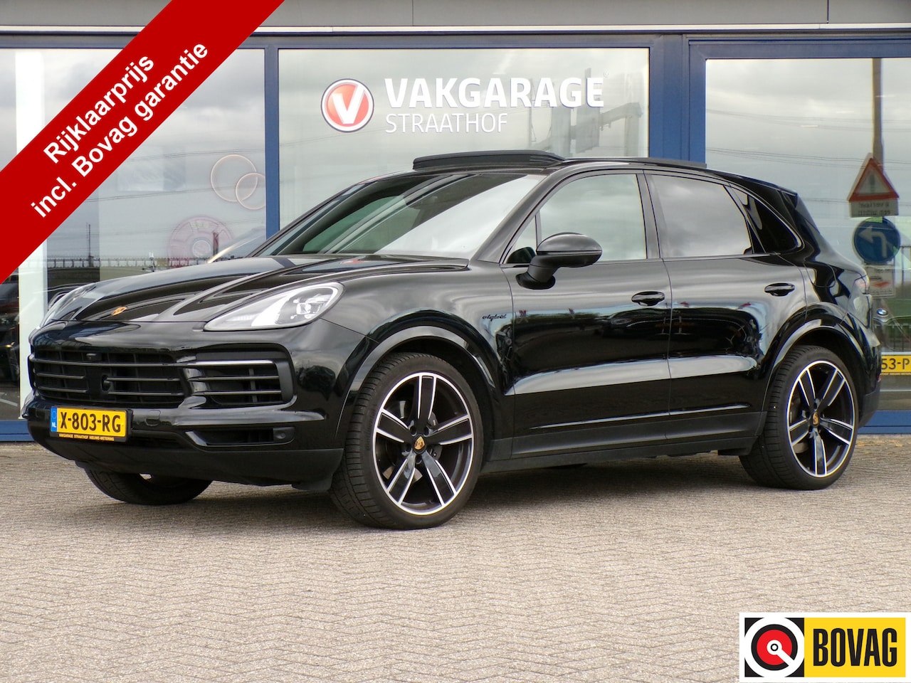 Porsche Cayenne - 3.0 E-Hybrid Platinum Edition 3.0 E-Hybrid Platinum Edition, Trekhaak / BOSE Surround Sound / Carplay + Android Auto / L - AutoWereld.nl