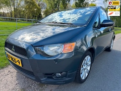 Mitsubishi Colt - 1.3 Invite airco|cruise control