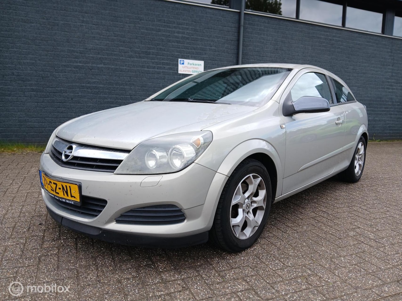 Opel Astra GTC - 1.6 APK 01-2027 - AutoWereld.nl