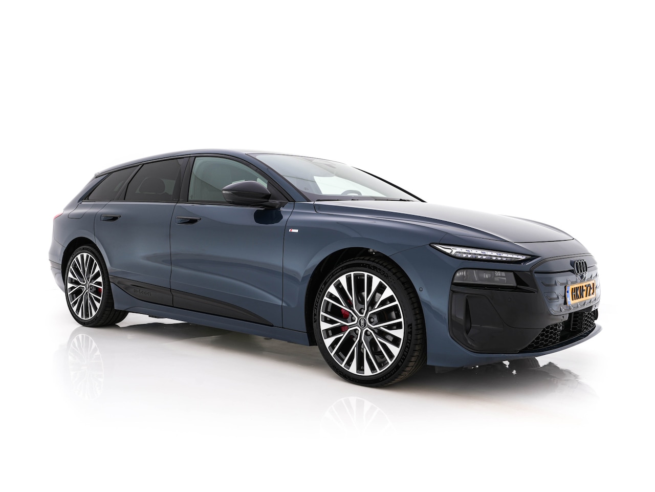 Audi A6 Avant e-tron - S edition 83 kWh [ 3-Fase ] (INCL.BTW) *MATRIX-LED | LEATHER-FABRIC | ADAPTIVE-CRUISE | TO - AutoWereld.nl