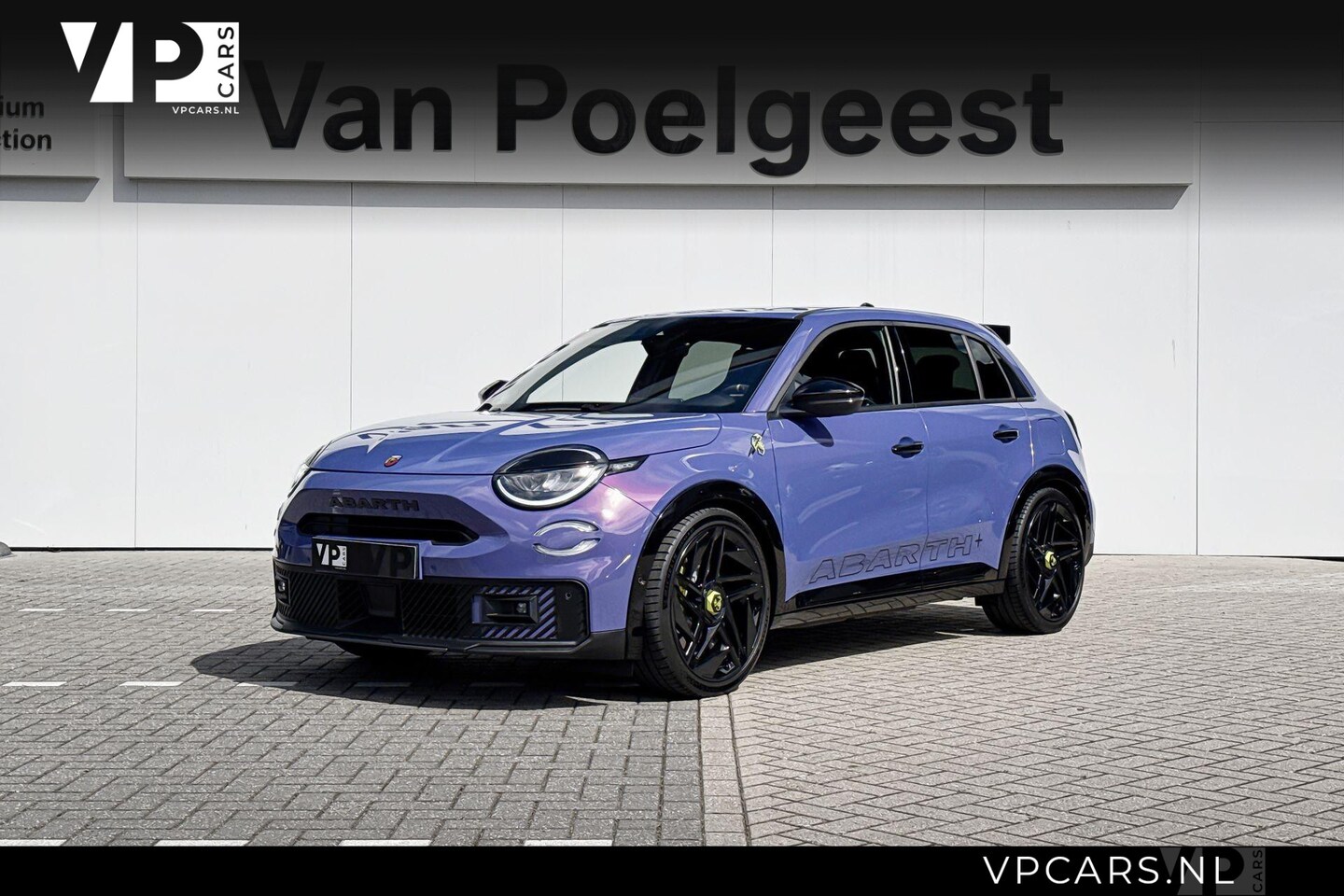 Fiat 600e - Abarth Scorpionissima 54 kWh Abarth Scorpionissima 54 kWh - AutoWereld.nl