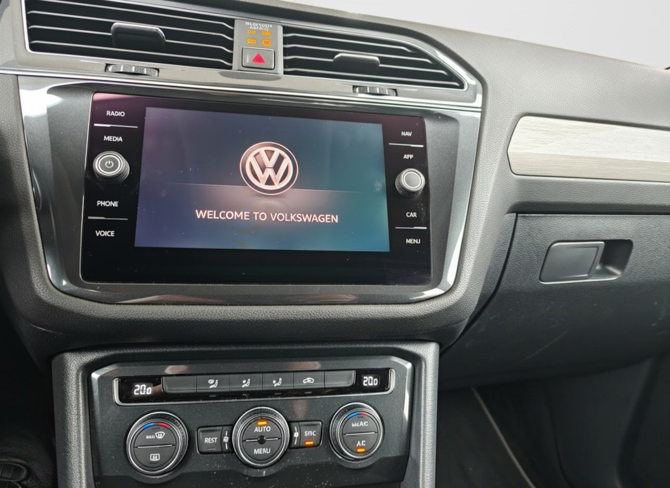 Volkswagen Tiguan Allspace - 1.4 TSI Comfortline Business 7p. 1.4 TSI Comfortline Business 7p. Trekhaak, PDC, Led, NAP