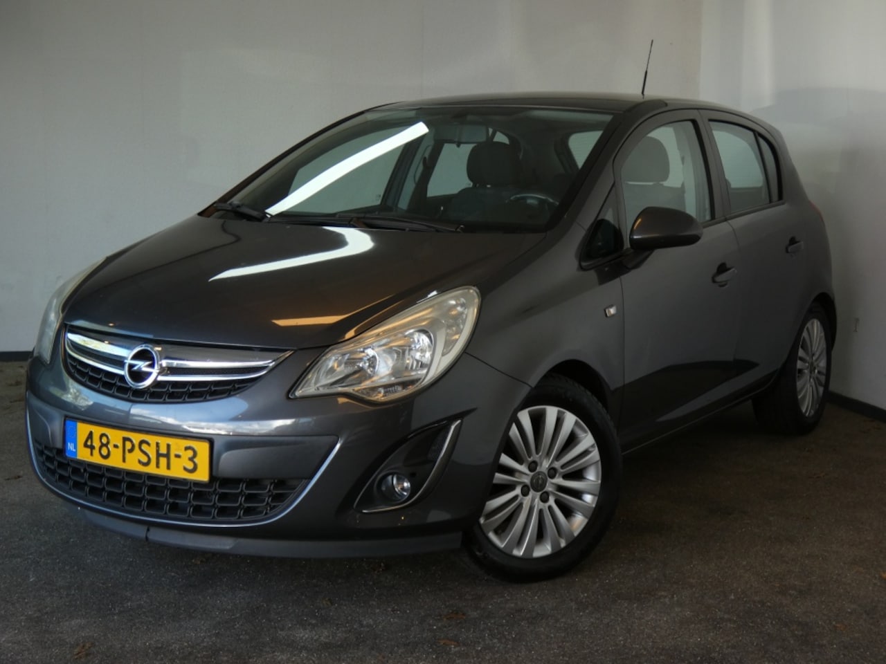 Opel Corsa - 1.4-16V Edition 1.4-16V Edition - AutoWereld.nl