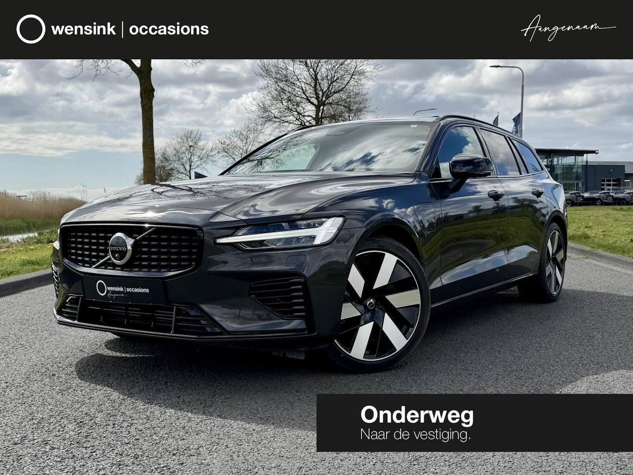 Volvo V60 - 2.0 T8 Plug-in hybrid AWD Ultra Dark | SOH 100% | Stoelverwarming V+A | Panoramadak | Appl - AutoWereld.nl