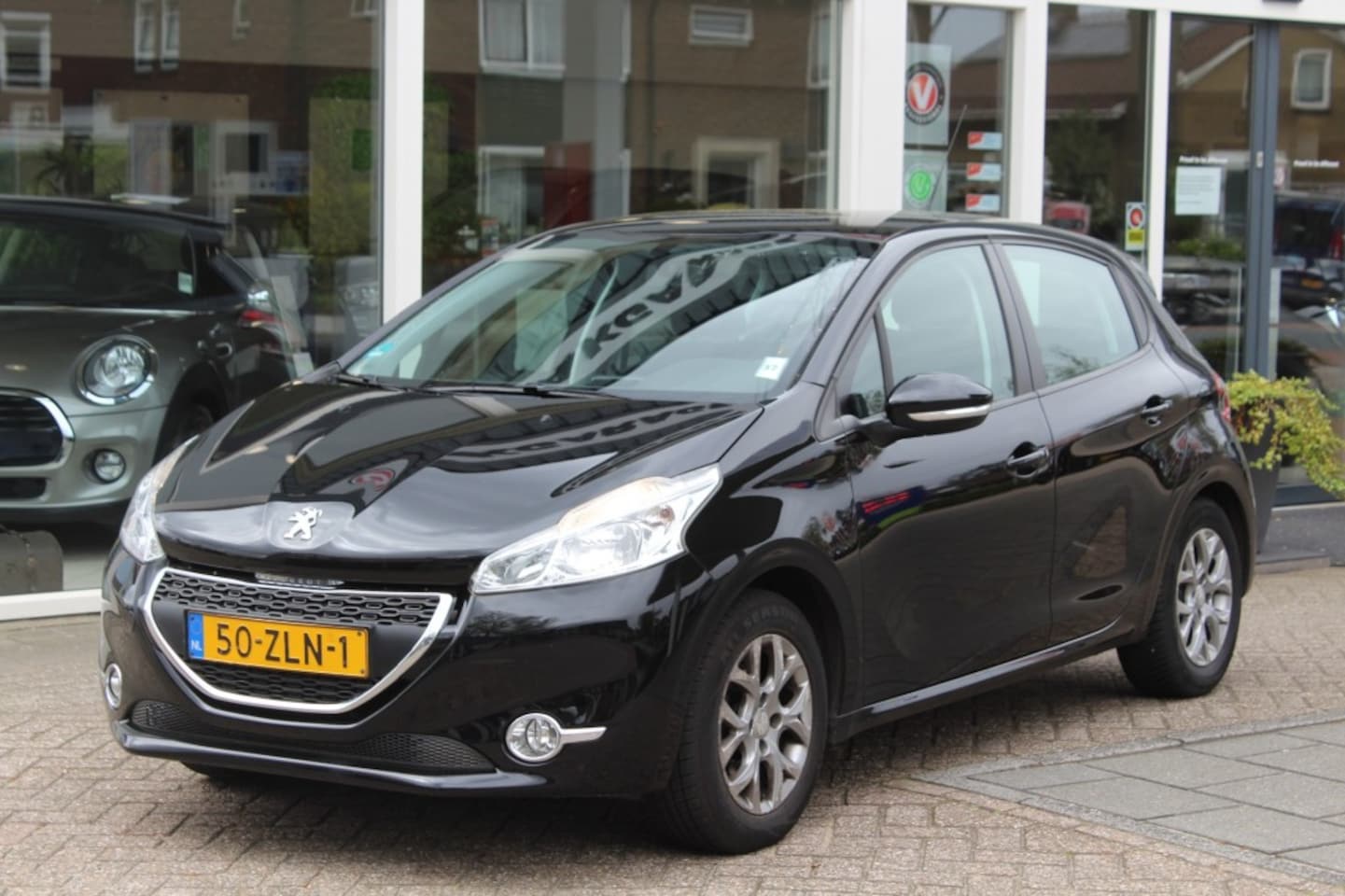 Peugeot 208 - 1.2 Vti Envy 1.2 VTI ENVY - AutoWereld.nl
