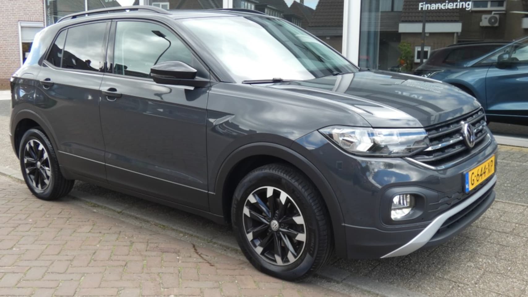 Volkswagen T-Cross - 1.0 TSI - LIFE  *  AUTOMAAT * A.C * NAVI * L.M.V * CRUISE *APPLE-CARPLAY * - AutoWereld.nl