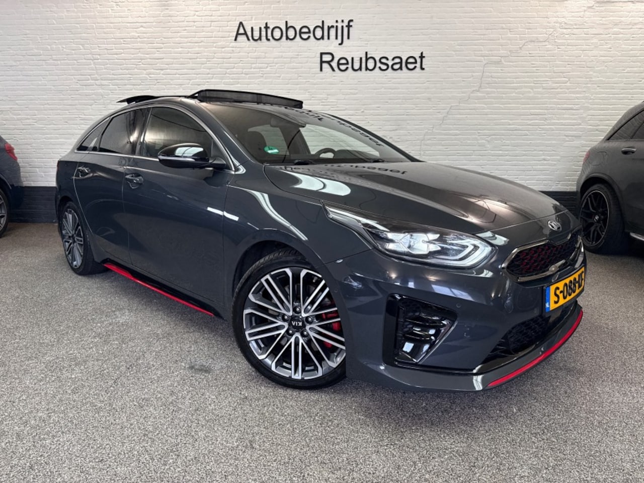 Kia Pro cee'd - 1.6 T-GDI GT 205PK Panodak Clima Navi Cruise Jbl Memory Incl 12Mnd Garantie - AutoWereld.nl