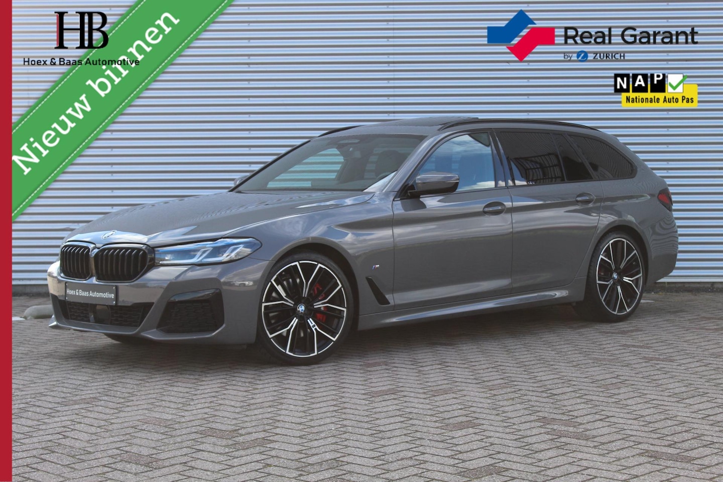 BMW 5-serie Touring - 530i /M-sport/camera/leder/20inch/Pano - AutoWereld.nl