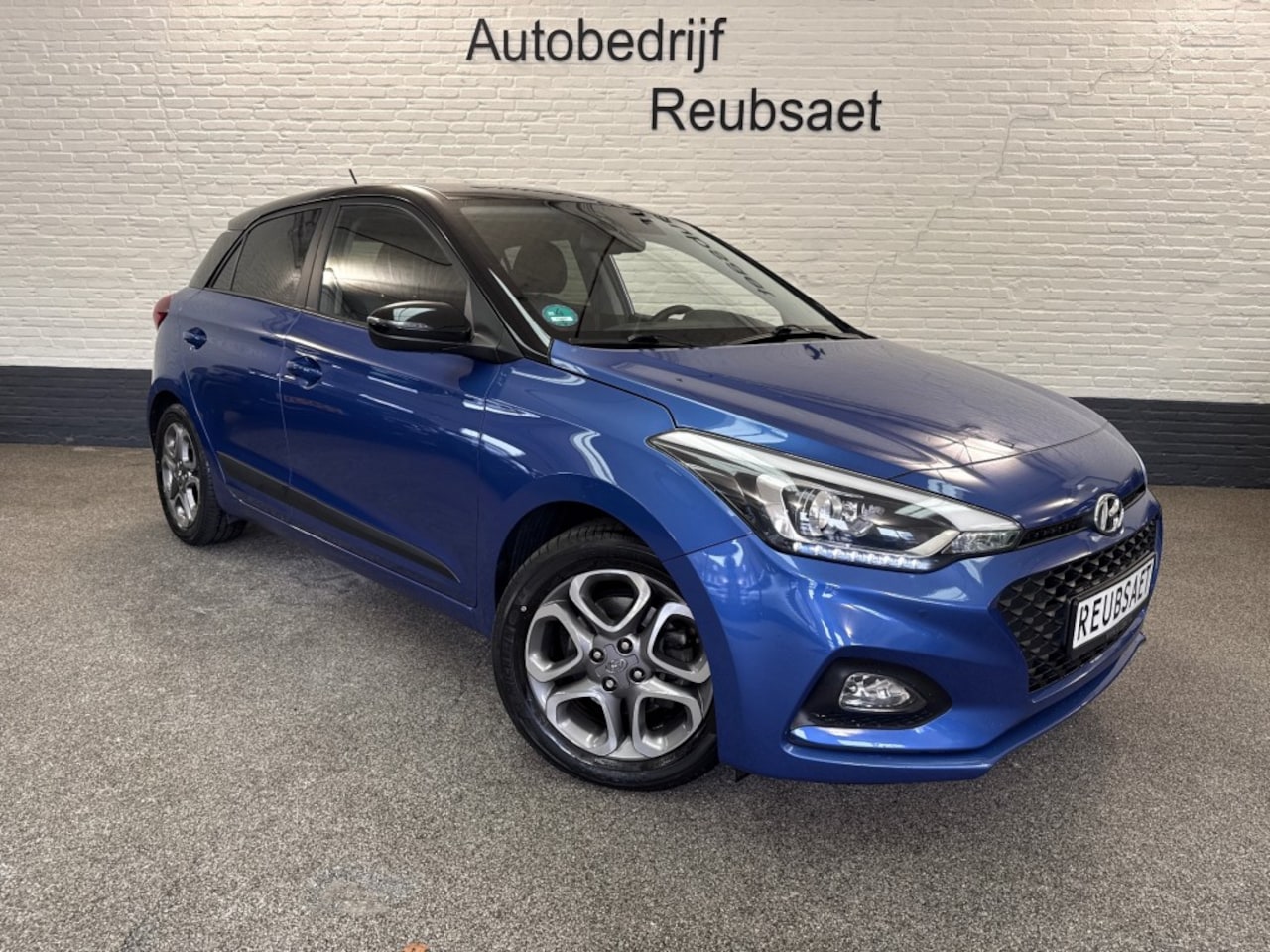 Hyundai i20 - 1.0 T-GDI Premium Clima Carplay Led Stoelverw, Camera Navi Incl 12Mnd Garantie - AutoWereld.nl