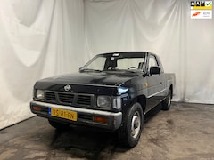 Nissan King Cab - 2.0 - Roest - Schade