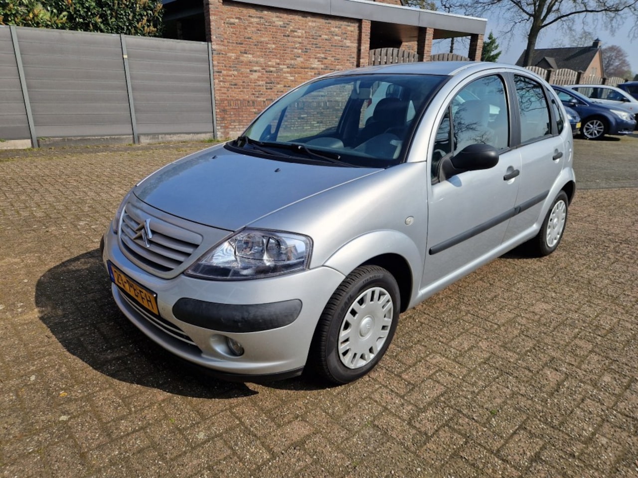 Citroën C3 - 1.4i Différence 5-Drs Airco APK 09-2026 Koppakking lekt (auto is wel rijd baar) - AutoWereld.nl