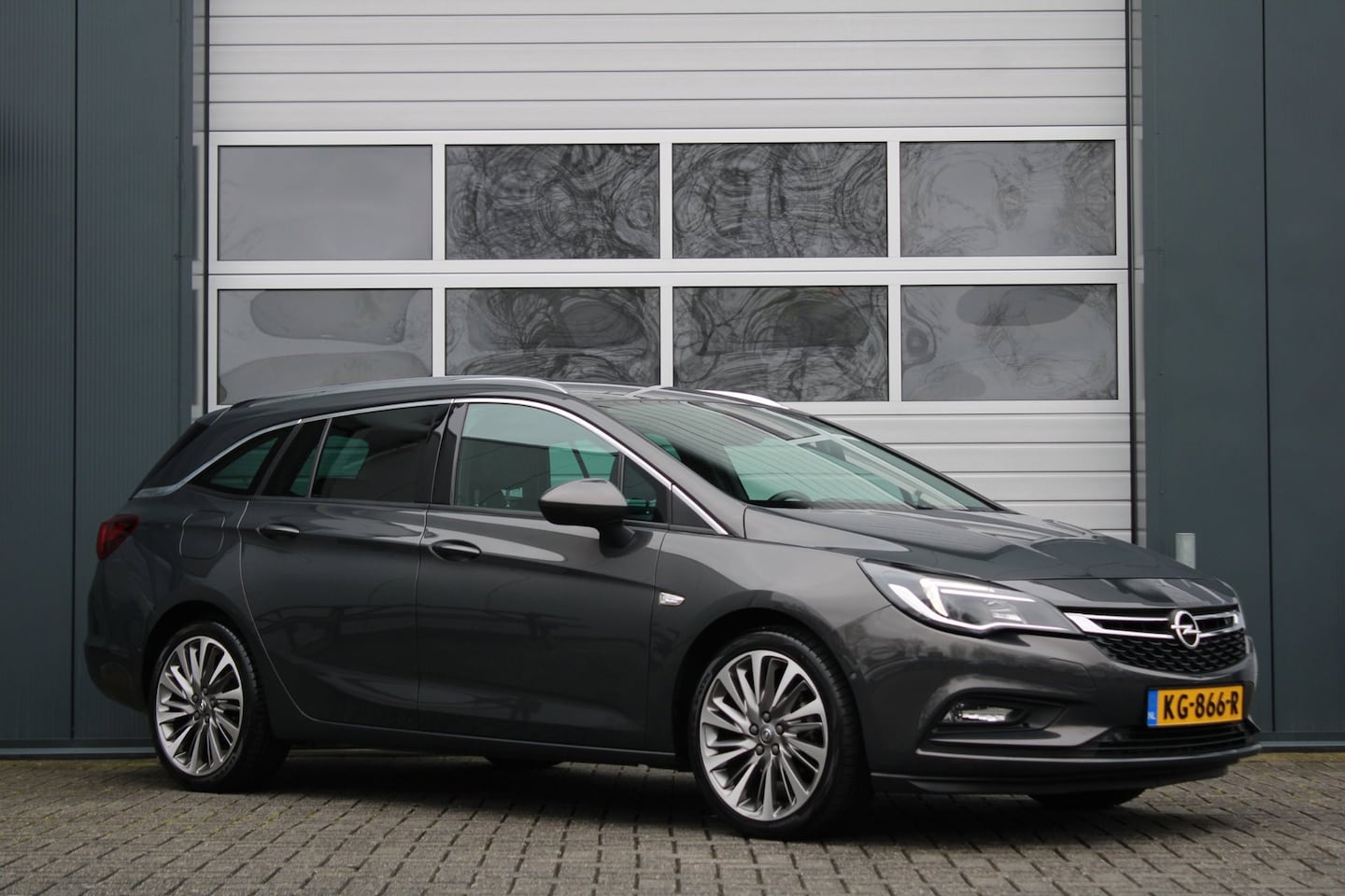 Opel Astra Sports Tourer - 1.4 Innovation Clima/Cruise/Camera/Keyless/PDC/LED/Lane.Assist/Sportstoelen/Navi/Bluetooth - AutoWereld.nl