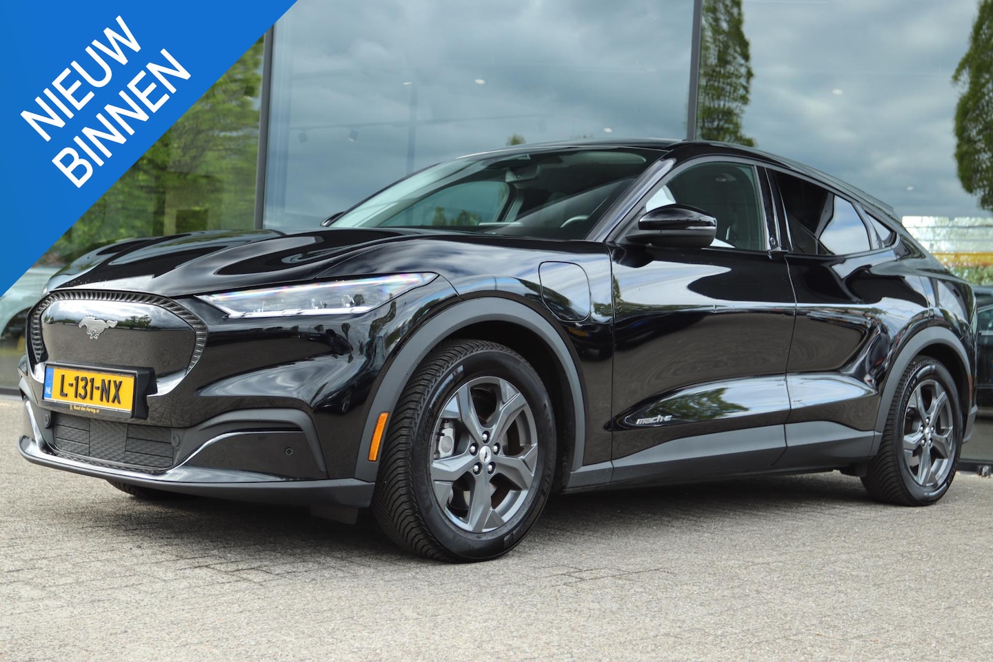 Ford Mustang Mach-E - RWD 75KWH SOH 95% | CARPLAY | CAMERA | WINTERPACK | LEDER | DODEHOEK - AutoWereld.nl