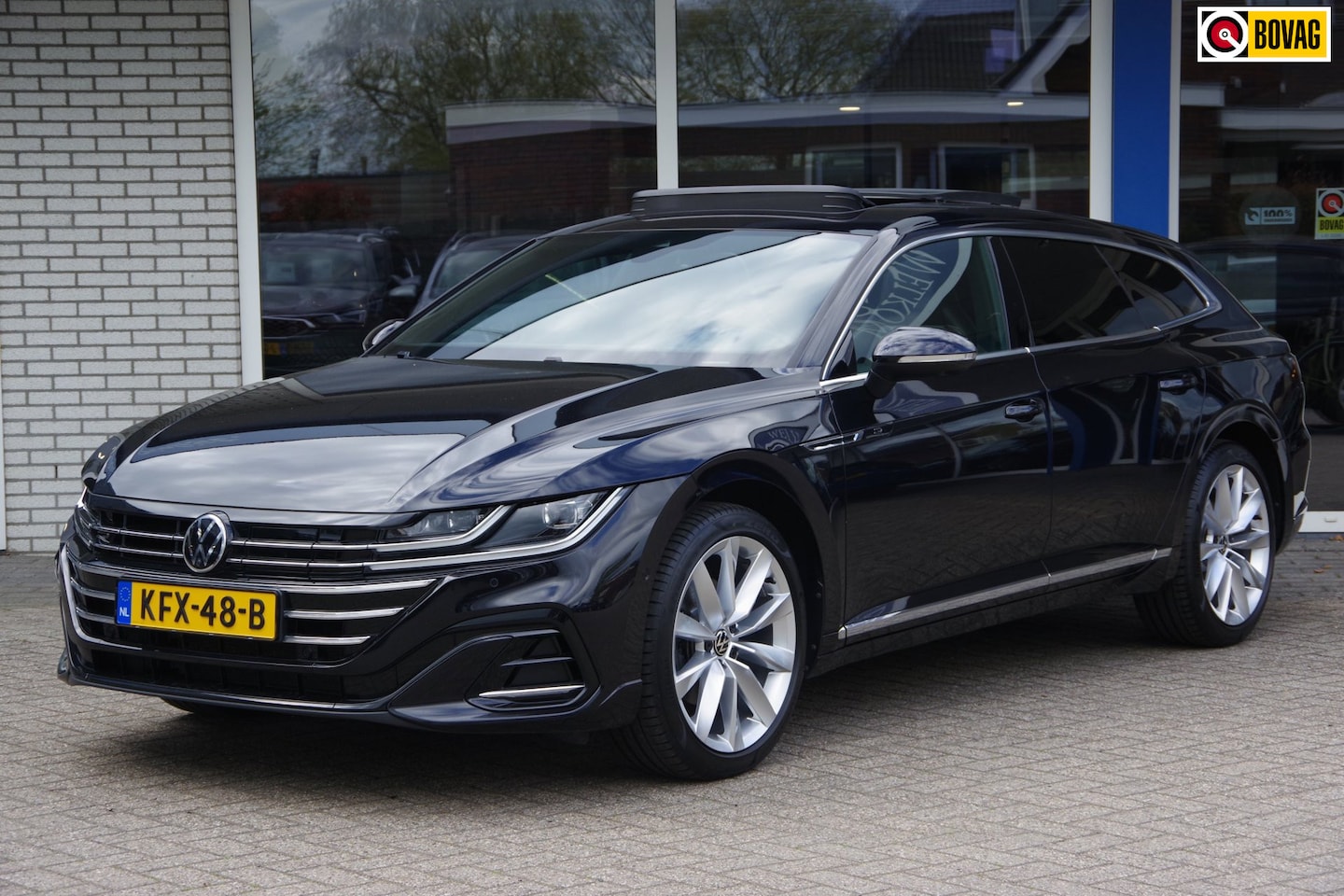 Volkswagen Arteon Shooting Brake - 1.4 TSI eHybrid SOH 93% R-Line Panoramadak 360 Camera Head-up - AutoWereld.nl