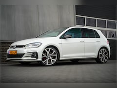 Volkswagen Golf - 7.5 2.0 TDI GTD 184 pk /Automaat/ Pano-Dak/ Sport-Stoelen/ Stoel.Verw/ Adap.Cruise/ Led-Ko