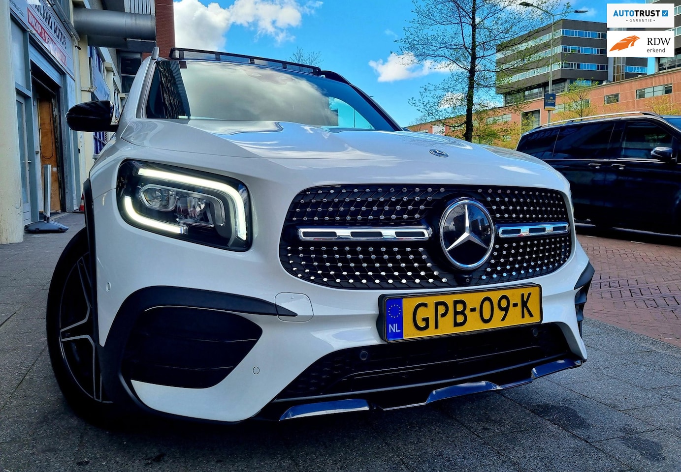 Mercedes-Benz GLB - 250 4MATIC AMG Line Pano Vol - AutoWereld.nl