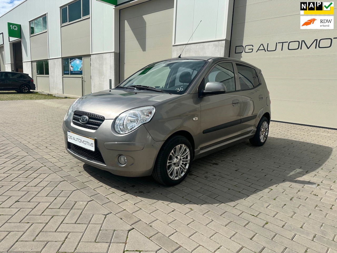 Kia Picanto - 1.0 Seven APK 26-08-2026 ELEKTRONISCHE RAMEN AIRCO AUX - AutoWereld.nl