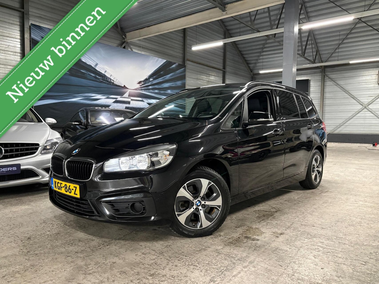 BMW 2-serie Gran Tourer - 218i Executive | Leder | Lage KM's - AutoWereld.nl