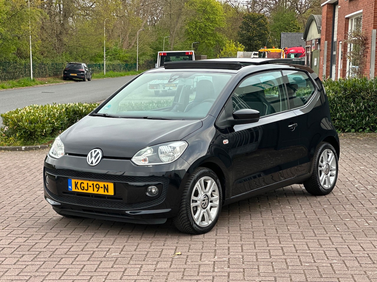 Volkswagen Up! - 1.0 high up! BlueMotion 1.0 high up! BlueMotion - AutoWereld.nl