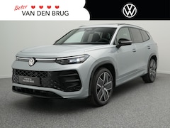 Volkswagen Tayron - R-Line 1.5 eHybrid 272 PK | LED Plus | Panoramadak | DCC | Black Style | Achteruitrijcamer