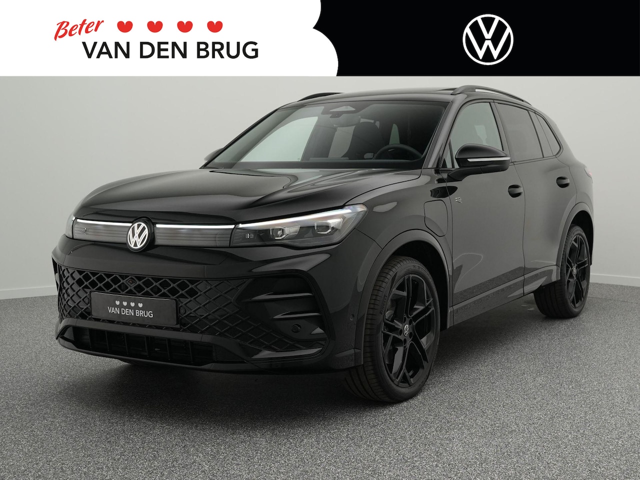 Volkswagen Tiguan - R-Line 1.5 eHybrid 272 PK | LED Plus | Panoramadak | DCC | Trekhaak | Keyless | 360 Camera - AutoWereld.nl