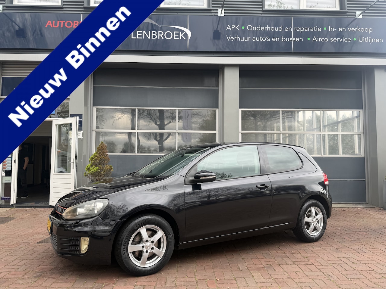 Volkswagen Golf - 1.6 Comfortline Bj 2009 Navi,16Inch,Cv,Cruise Sportief Apk 12-2026 !! - AutoWereld.nl