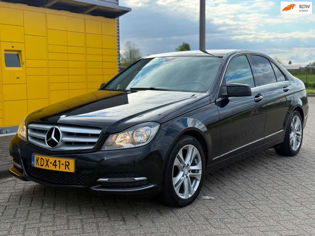 Mercedes-Benz C-klasse - 180 Avantgarde Edition Bj 2013 Navi Pdc v+a Carplay - AutoWereld.nl