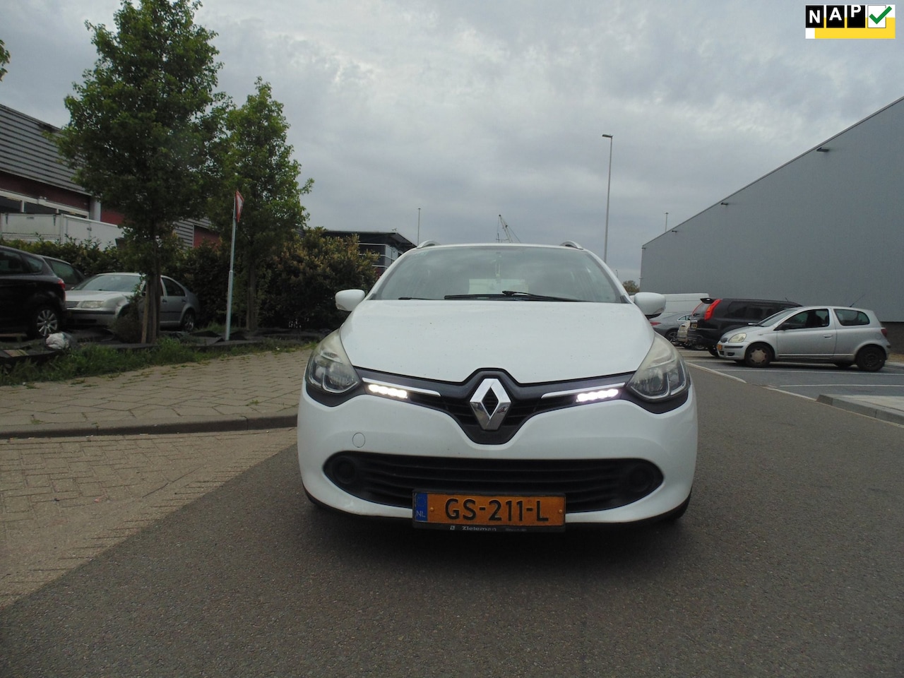 Renault Clio Estate - 1.5 dCi ECO Expression MET NAVI AIRCO 08-2015 TOP AUTO - AutoWereld.nl