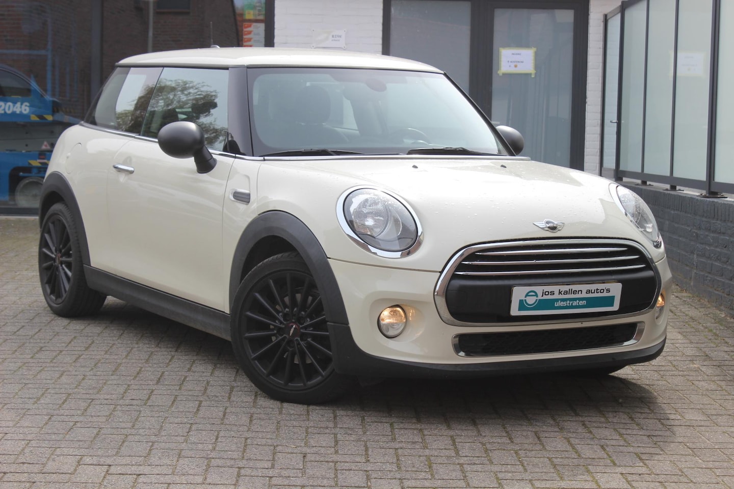 MINI One - Mini 1.2 Business 102pk Navigatie, Cruise, MF Stuur, 17" John Works Lmv, - AutoWereld.nl