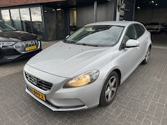 Volvo V40 - 1.6 D2 Momentum AUTOMAAT CLIMA CRUISE RIJDT GOED