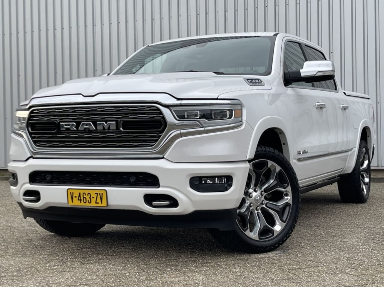 Dodge Ram 1500 - Limited HEMI V8 Luchtvering LPG - AutoWereld.nl
