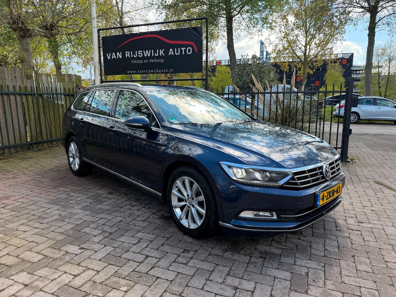 Volkswagen Passat Variant - 1.6 TDI Highline Xenon Leder Camera Ex Bpm - AutoWereld.nl