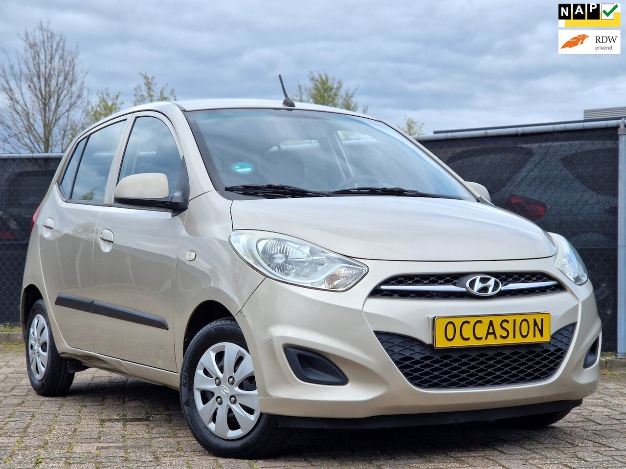 Hyundai i10 - 1.1 i-Drive Cool*Nwe Apk*Airco - AutoWereld.nl