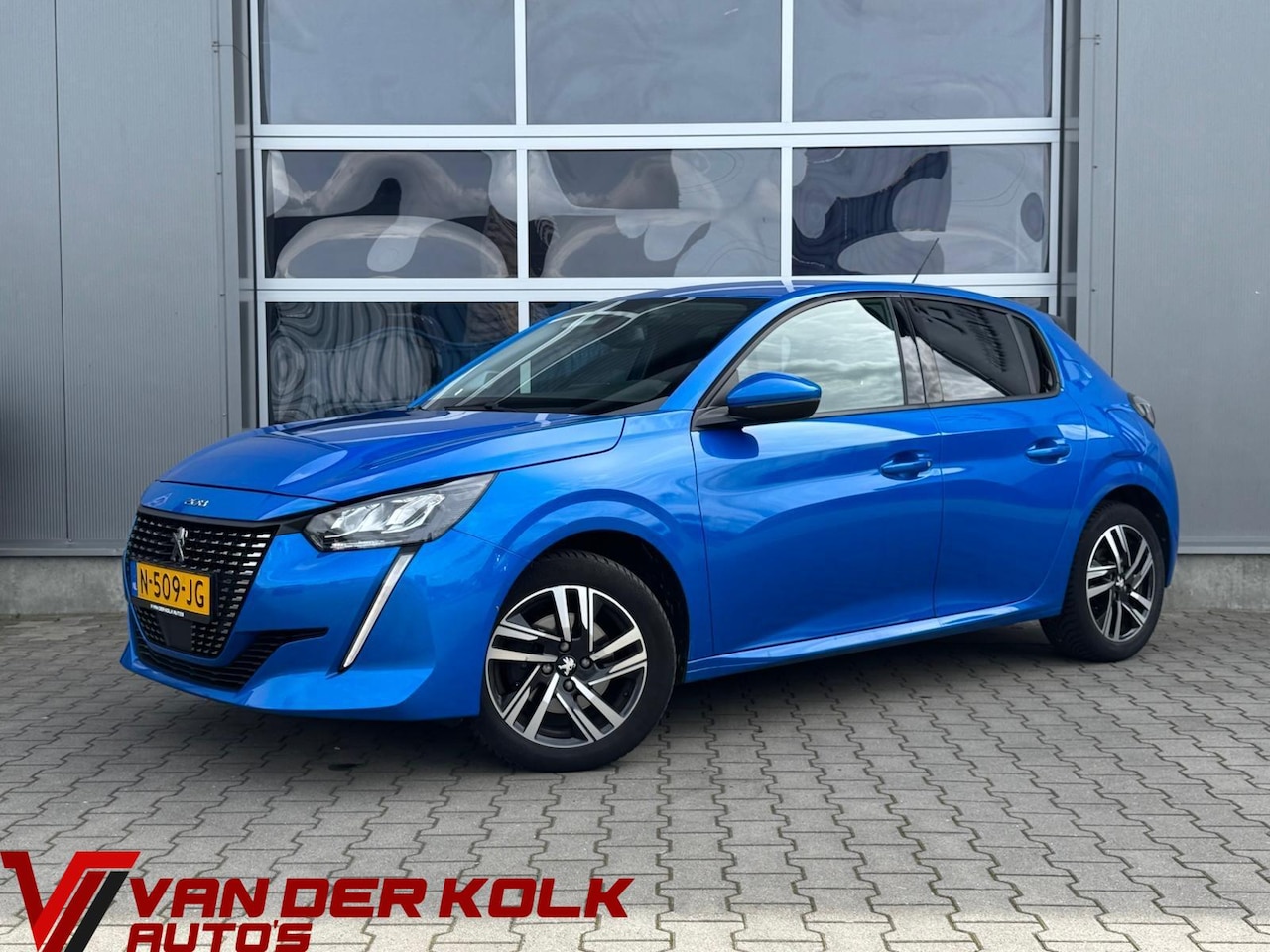 Peugeot 208 - 1.5 BlueHDi Allure | LED | Camera | CarPlay | Navigatie | Cruise | Climate | Stoelverwarmi - AutoWereld.nl