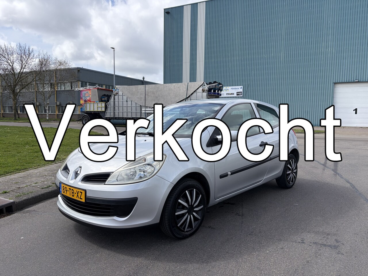 Renault Clio - 1.2-16V Team Spirit 75 PK. Leuke,zuinige en fijn rijdende auto !!! Origineel slechts 144.0 - AutoWereld.nl