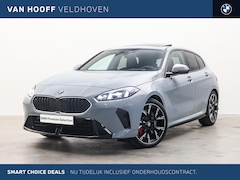 BMW 1-serie - 120 High Executive M Sport Automaat / Panoramadak / Sportstoelen / Adaptieve LED / Comfort