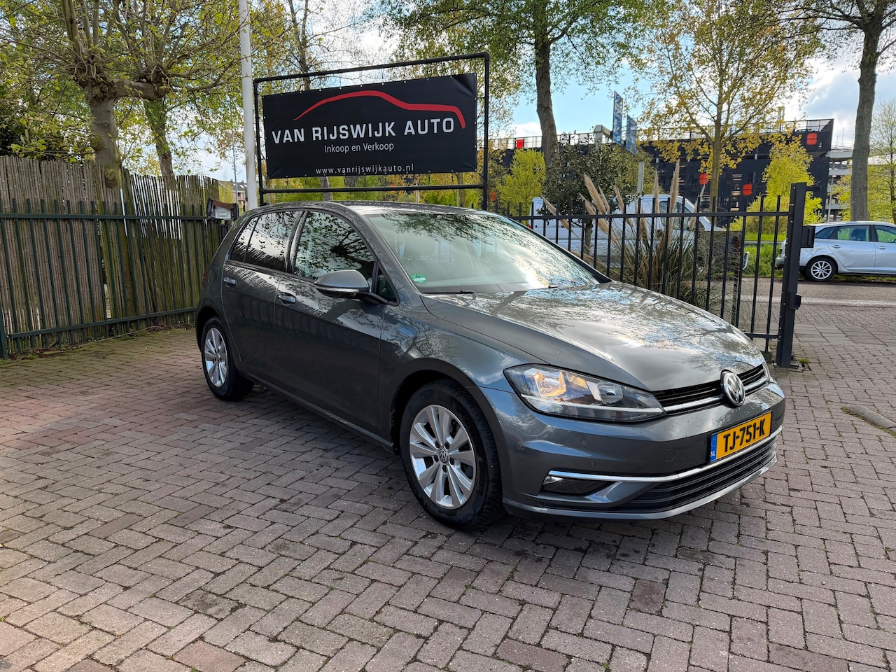 Volkswagen Golf - 1.0 TSI Comfortline Business Stoelverw PDC EX BPM - AutoWereld.nl