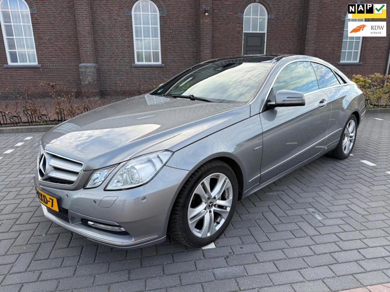 Mercedes-Benz E-klasse Coupé - 200 CGI Avantgarde 2011 NAP/APK - AutoWereld.nl
