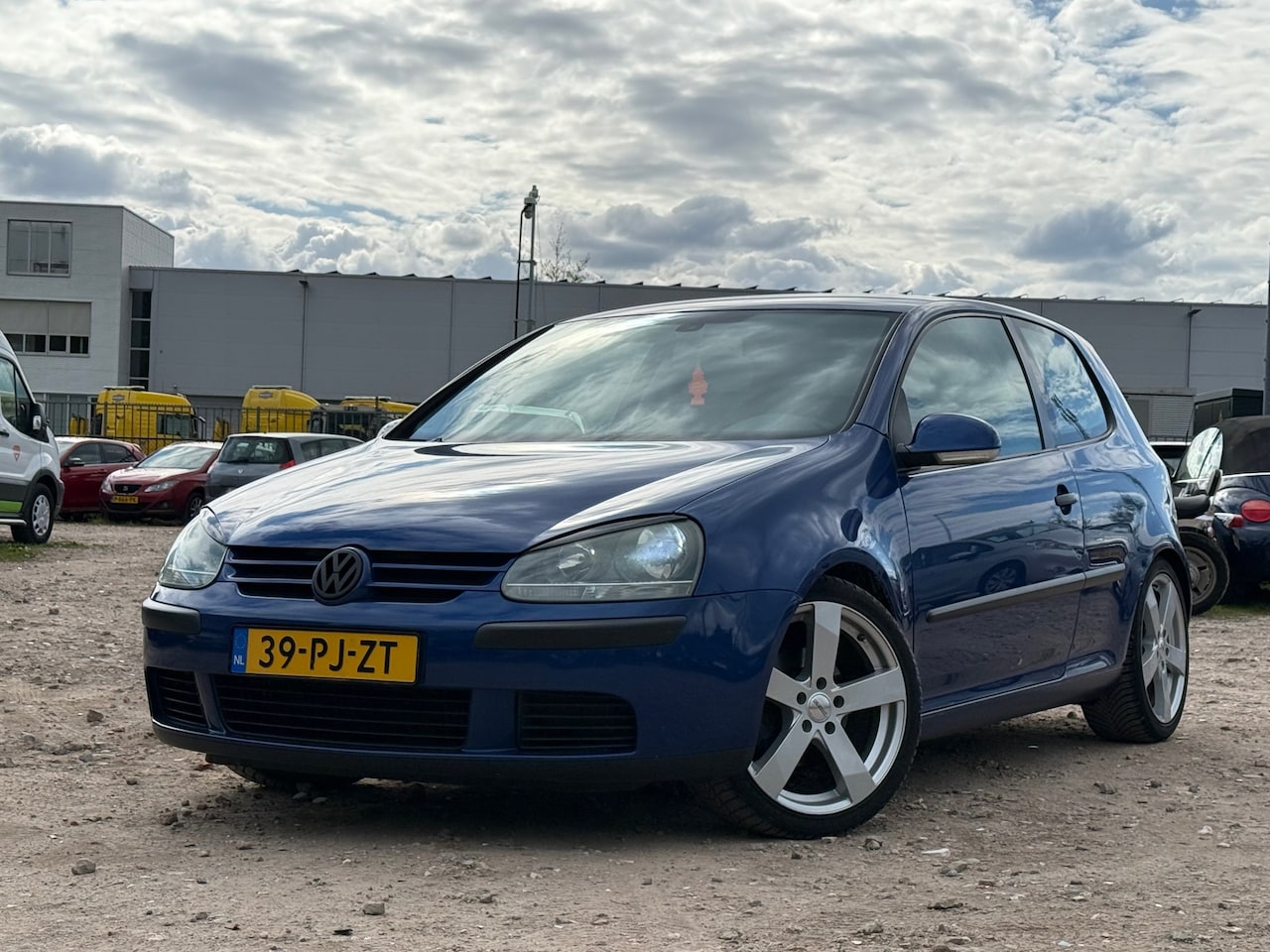 Volkswagen Golf - 1.6 FSI Comfortline/ VELGEN / NAVI - AutoWereld.nl
