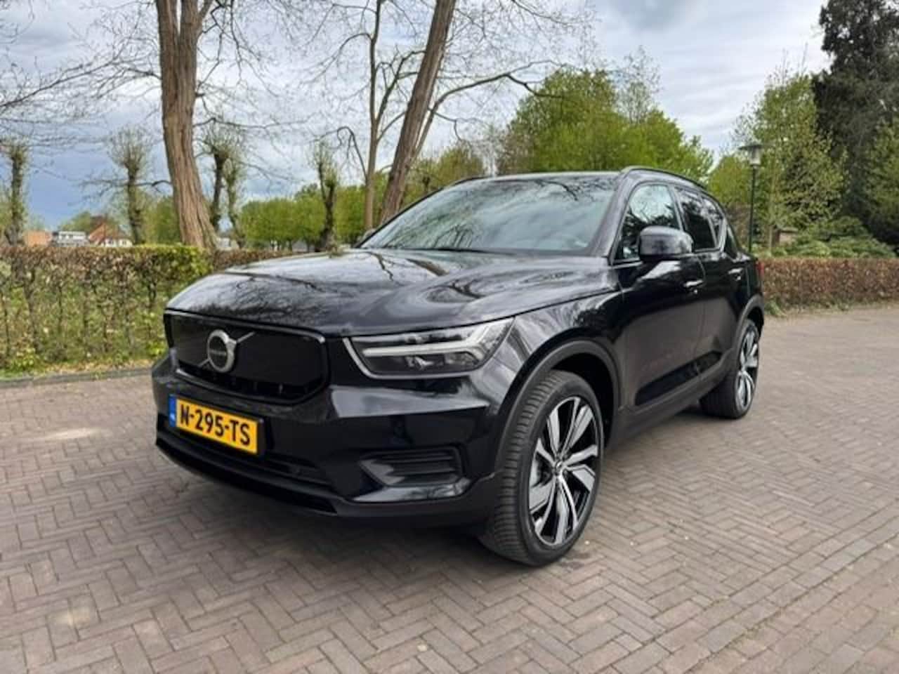 Volvo XC40 - Recharge Plus 70kWh SOH 90,2% Warmtepomp/Trekhaak/Acarplay/Navi/Full LED/Garantie - AutoWereld.nl