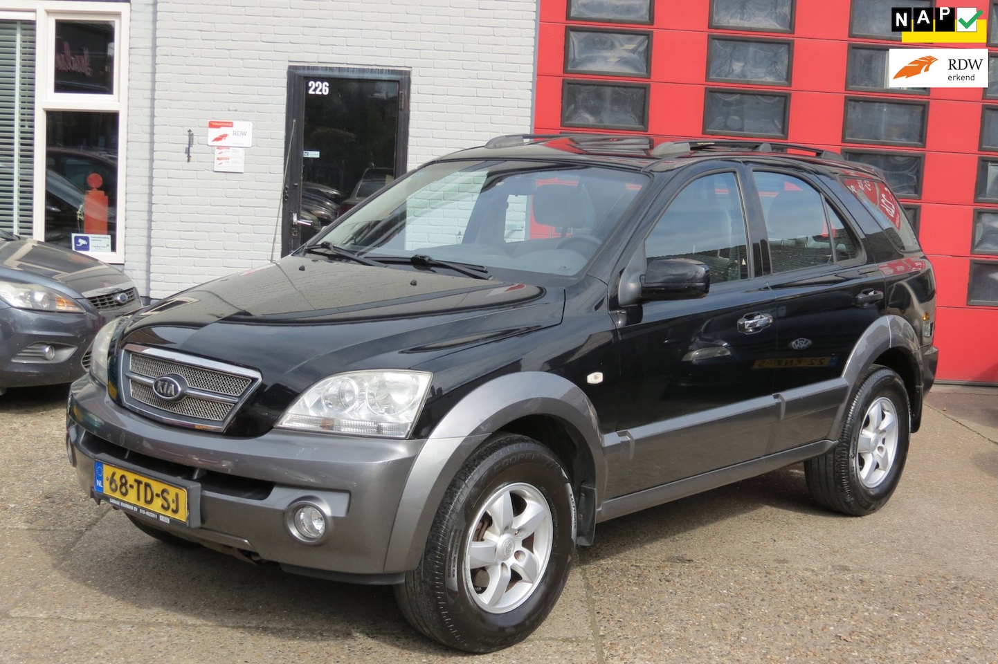 Kia Sorento - 3.5 V6 M-bition 3.5 V6 M-bition , AUTOMAAT , 4x4 - AutoWereld.nl